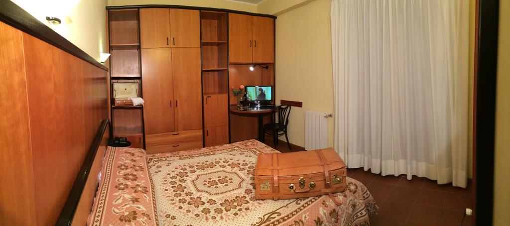 Lh Albergo Il Picchio Pescasseroli Rom bilde